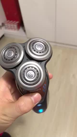 飞利浦philips男士电动剃须刀星球大战系列剃胡刀胡须刀刮胡刀sw6710