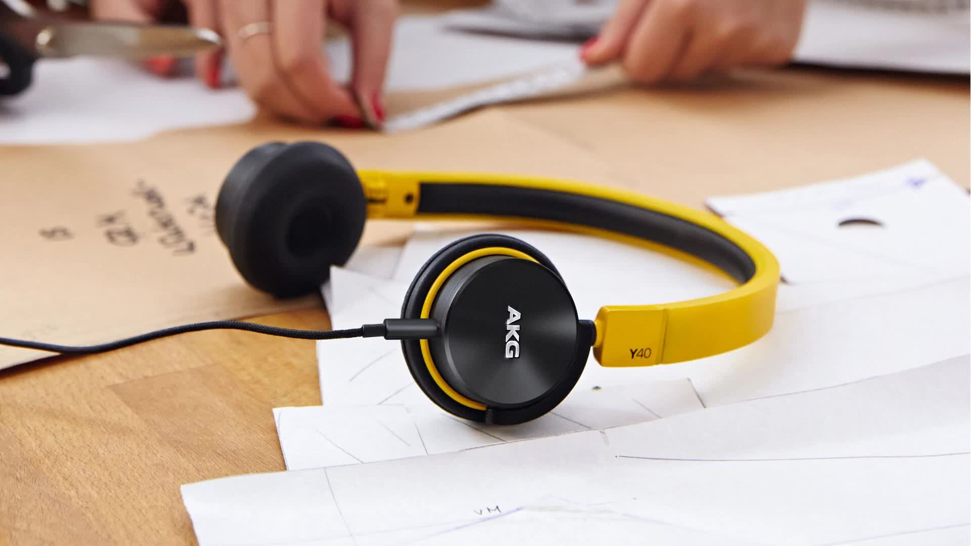 爱科技akgy40头戴式耳机折叠便携式耳机立体声手机通话耳机hifi音乐